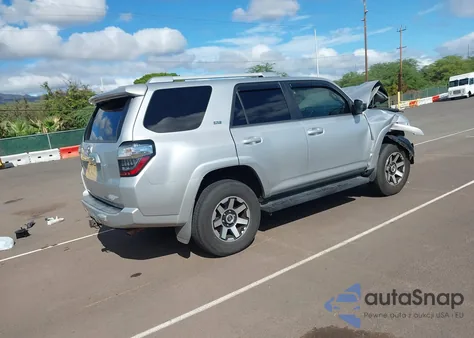 2016 Toyota 4Runner Sr5 z USA, uszkodzony, nr VIN JTEZU5JR7G5117511